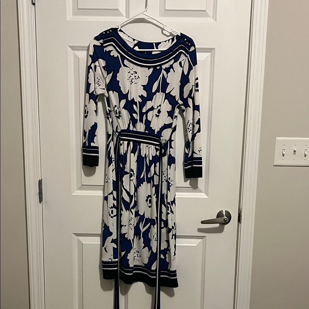 New York & Company Blue and White Floral Long Sleeve Dress